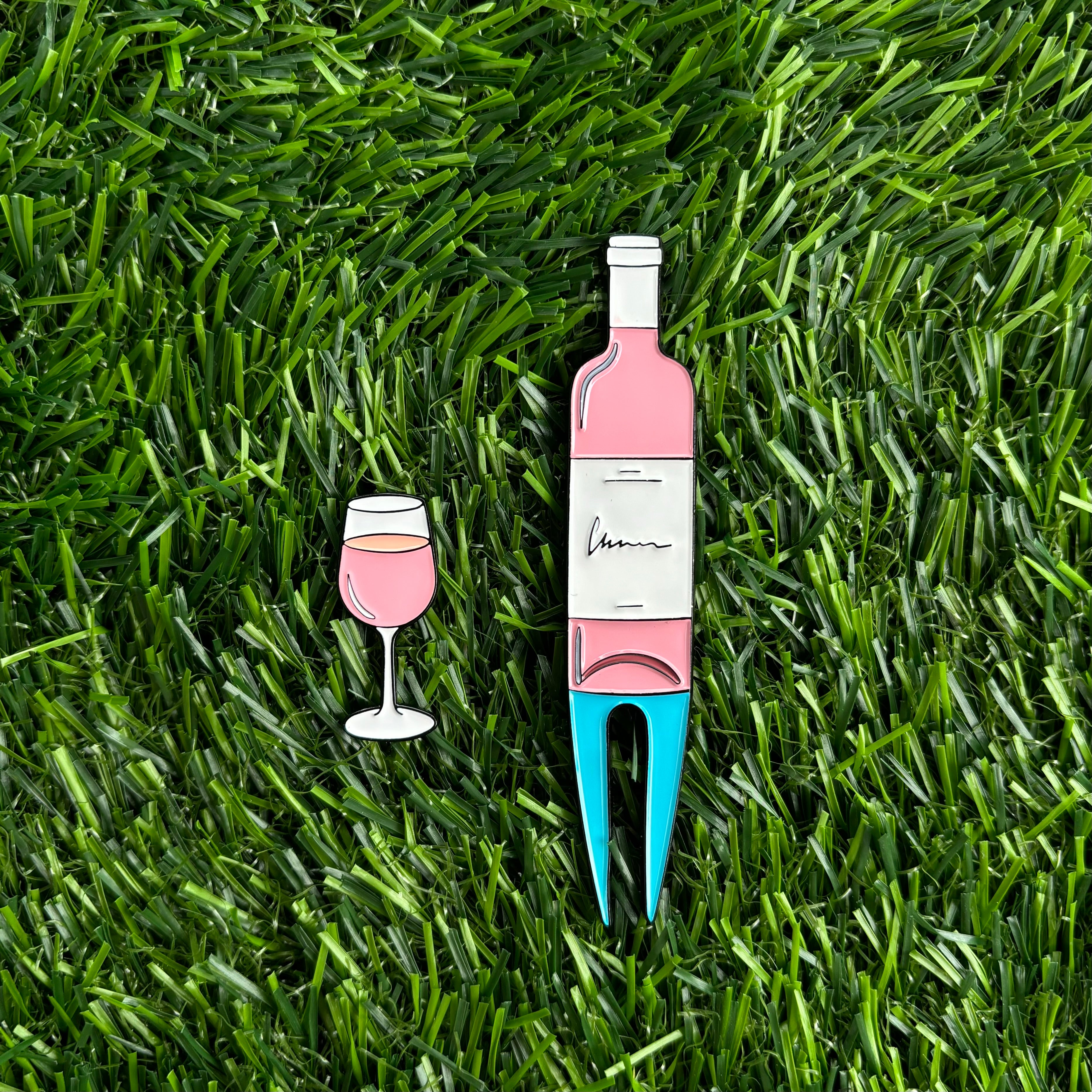 Golf marker and divot tool package featuring high-quality, stylish designs. Includes a durable golf ball marker and an essential divot repair tool, perfect for any golfer's kit.